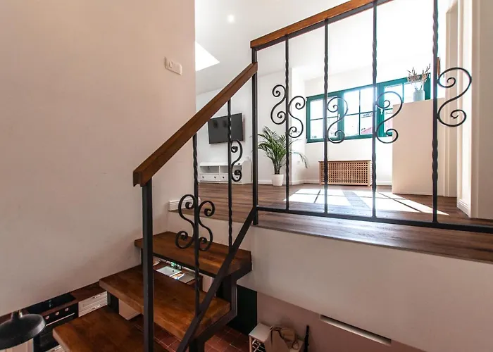 Entire House In The Center Of - Free Parking - Dragon Garden Pavilion Ubytování v soukromí Lublaň