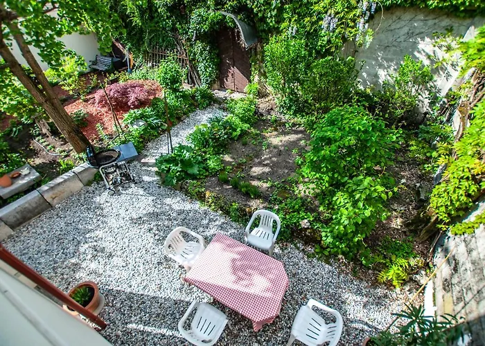 Entire House In The Center Of - Free Parking - Dragon Garden Pavilion * Lublaň