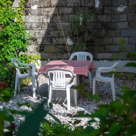 Alloggio in famiglia Entire House In The Center Of - Free Parking - Dragon Garden Pavilion *