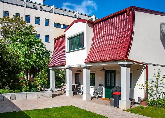 Entire House In The Center Of - Free Parking - Dragon Garden Pavilion ホームステイ リュブリャナ