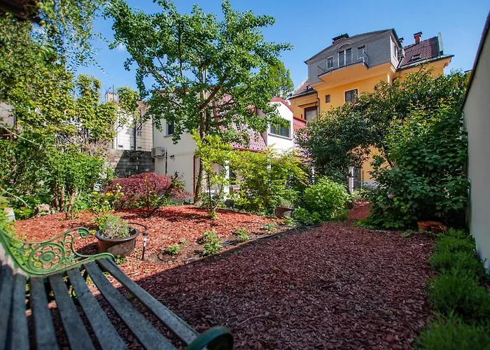 Entire House In The Center Of - Free Parking - Dragon Garden Pavilion * リュブリャナ