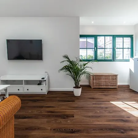 Ubytování v soukromí Entire House In The Center Of - Free Parking - Dragon Garden Pavilion