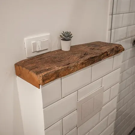 Entire House In The Center Of - Free Parking - Dragon Garden Pavilion Ubytování v soukromí *