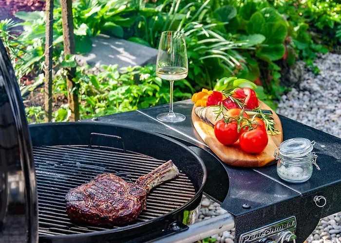 Entire House In The Center Of - Free Parking - Dragon Garden Pavilion Homestay *